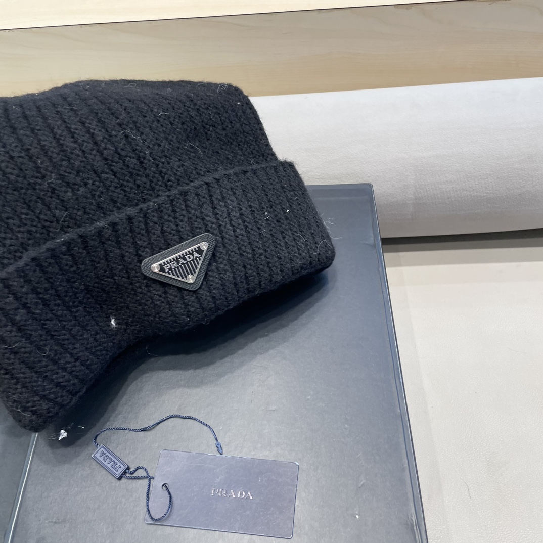  普拉达Prada立体版型显脸小秋冬百搭针织帽护耳保暖堆堆帽大头围月子毛线帽子