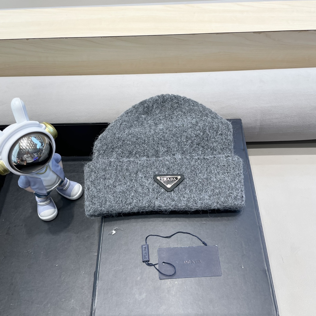  普拉达Prada立体版型显脸小秋冬百搭针织帽护耳保暖堆堆帽大头围月子毛线帽子