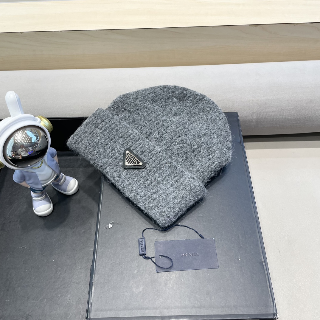  普拉达Prada立体版型显脸小秋冬百搭针织帽护耳保暖堆堆帽大头围月子毛线帽子