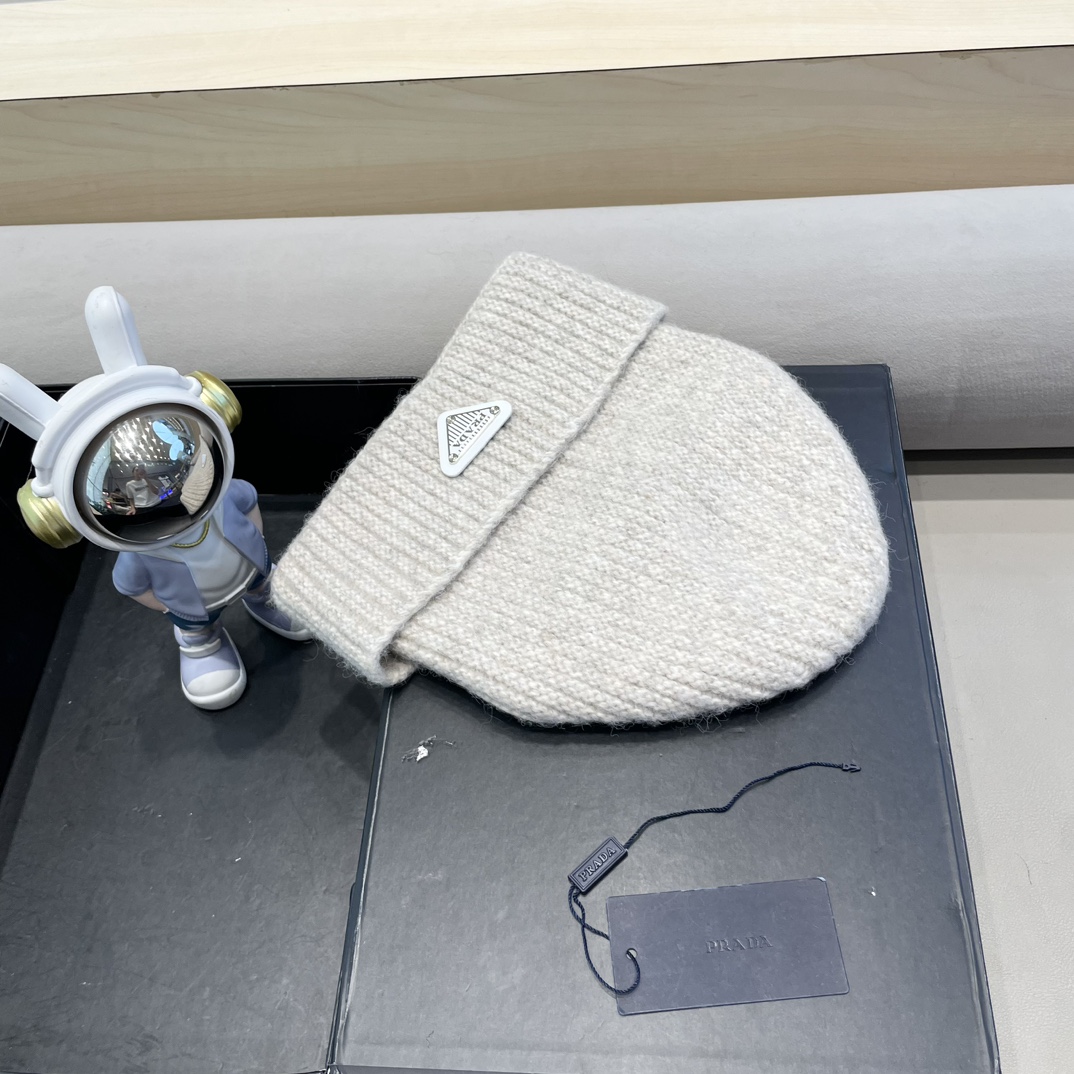  普拉达Prada立体版型显脸小秋冬百搭针织帽护耳保暖堆堆帽大头围月子毛线帽子