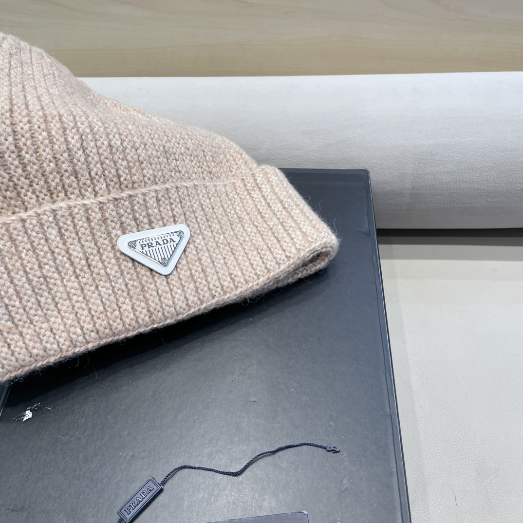  普拉达Prada立体版型显脸小秋冬百搭针织帽护耳保暖堆堆帽大头围月子毛线帽子