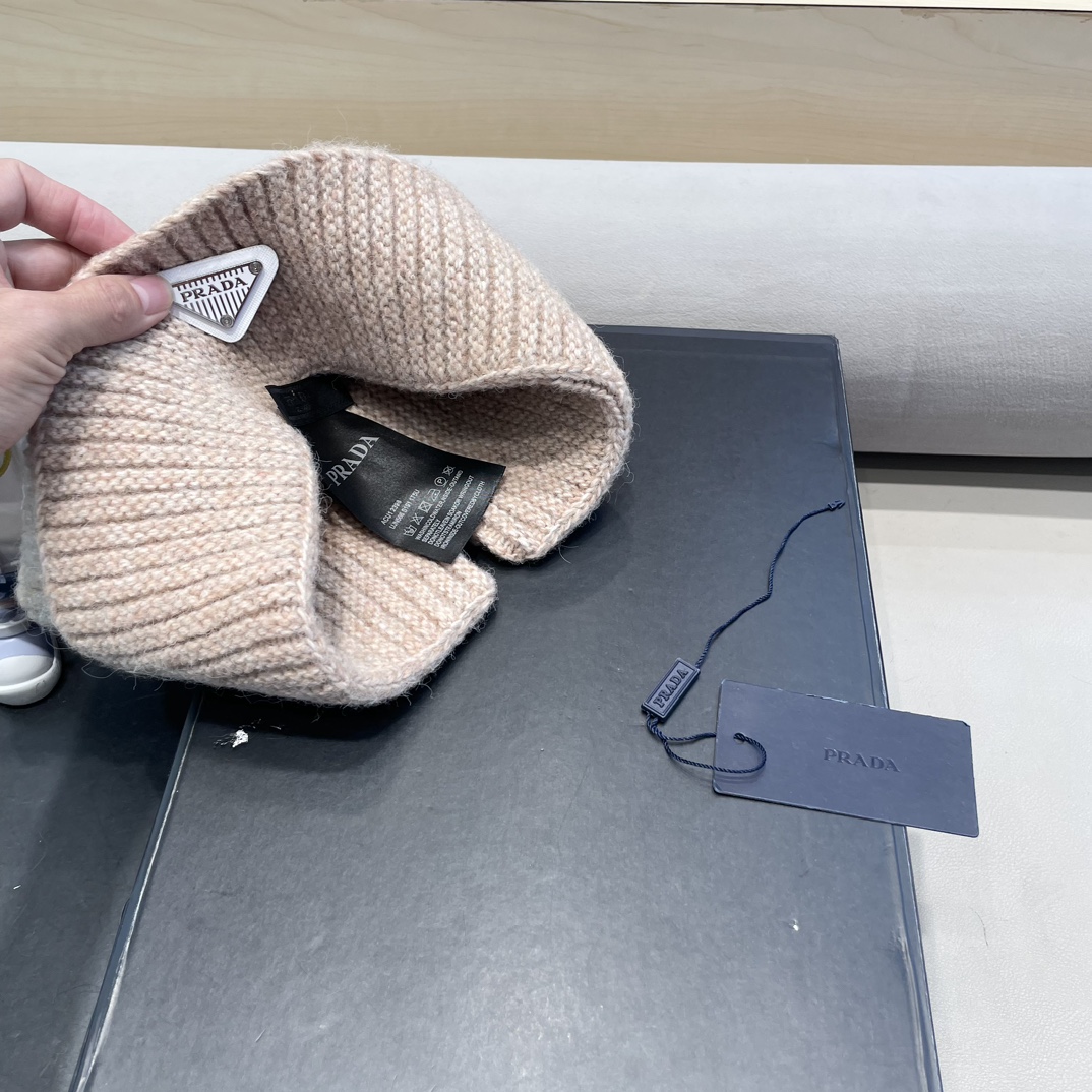  普拉达Prada立体版型显脸小秋冬百搭针织帽护耳保暖堆堆帽大头围月子毛线帽子