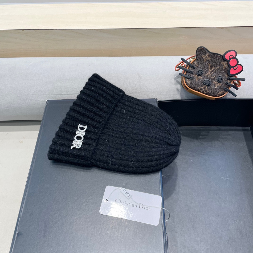 Dior 迪奥针织毛线帽，兔毛线帽👉