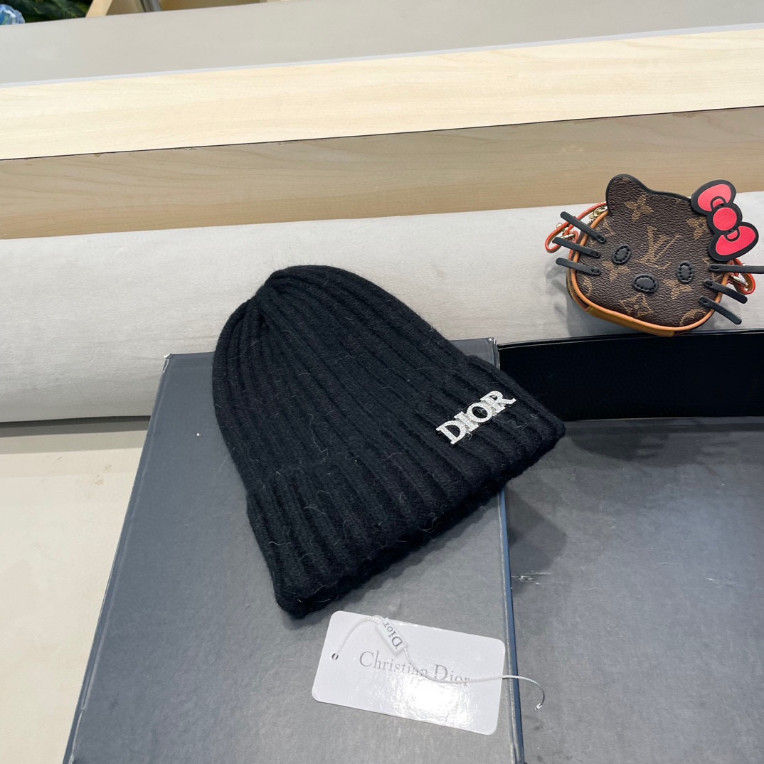 Dior 迪奥针织毛线帽，兔毛线帽👉