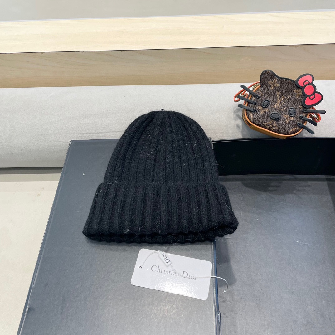Dior 迪奥针织毛线帽，兔毛线帽👉