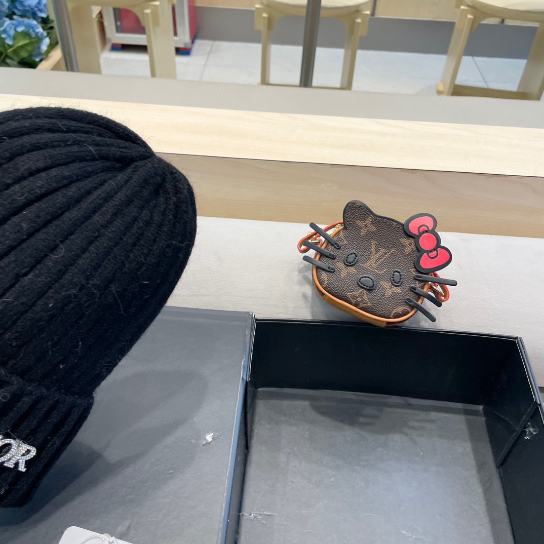 Dior 迪奥针织毛线帽，兔毛线帽👉