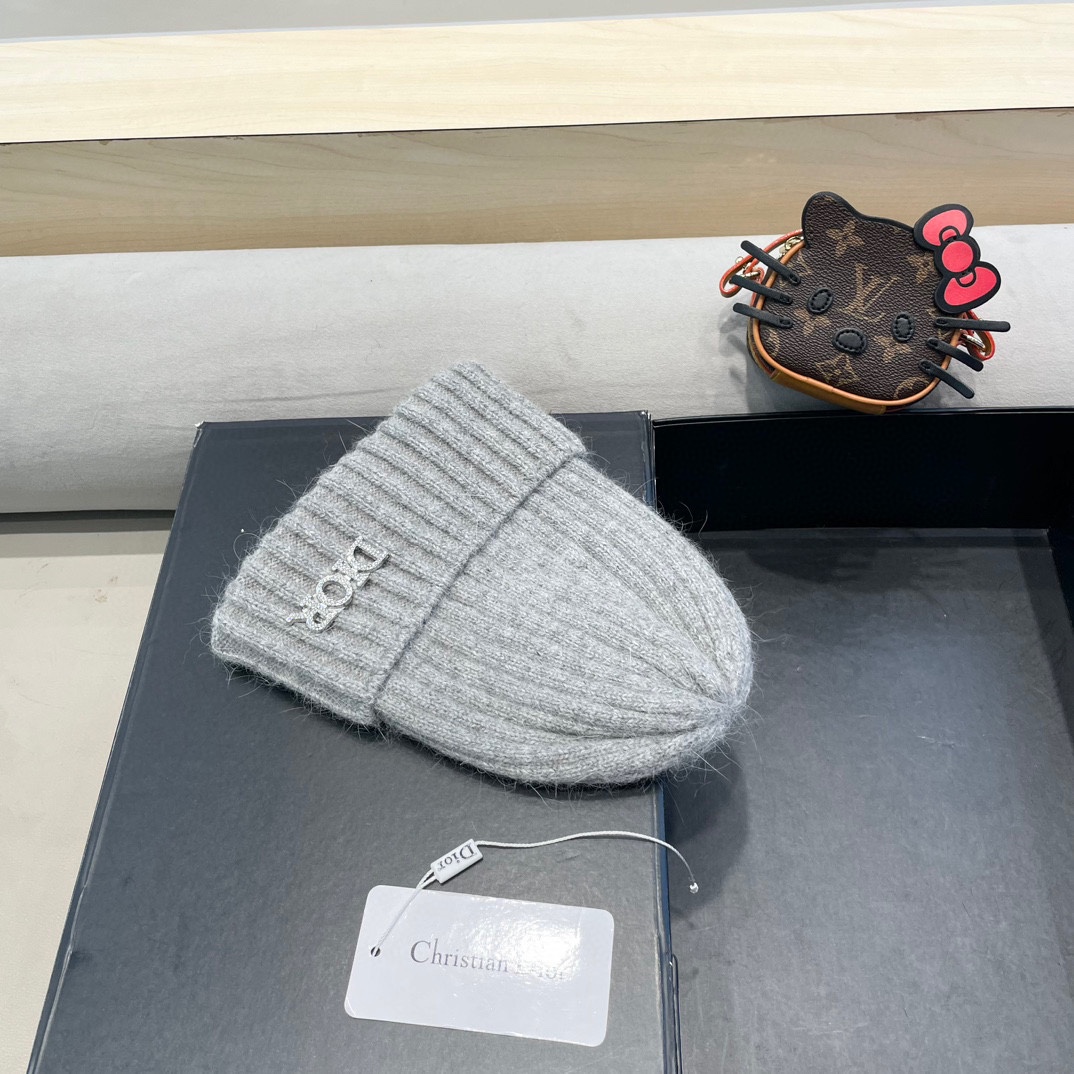 Dior 迪奥针织毛线帽，兔毛线帽👉