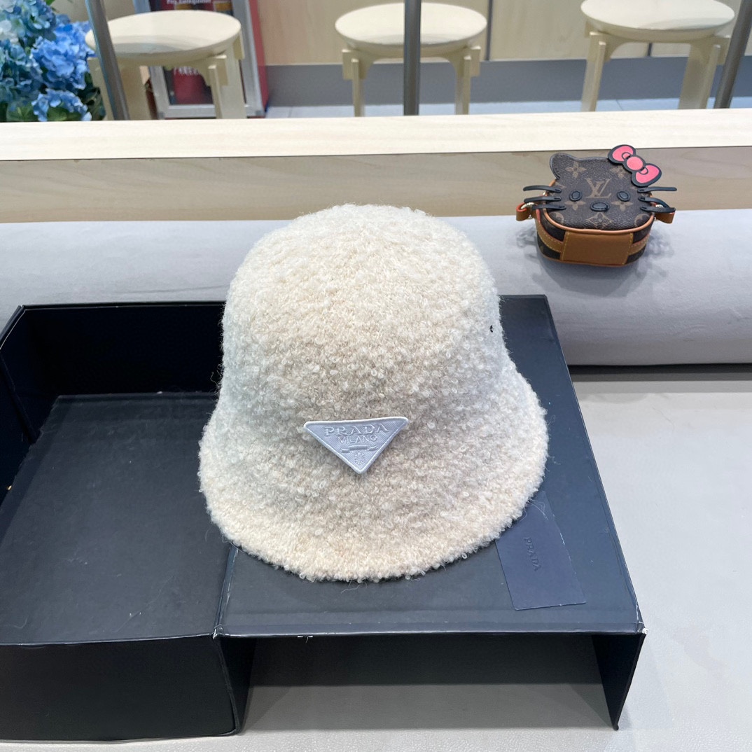 普拉达Prada韩版羊羔毛绒加厚保暖渔夫帽子女百搭气质复古休闲秋冬季高级盆帽