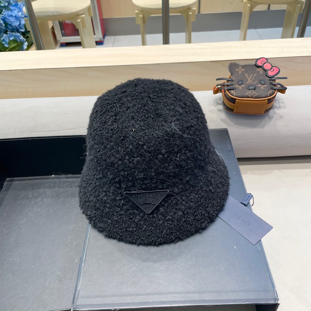 普拉达Prada韩版羊羔毛绒加厚保暖渔夫帽子女百搭气质复古休闲秋冬季高级盆帽