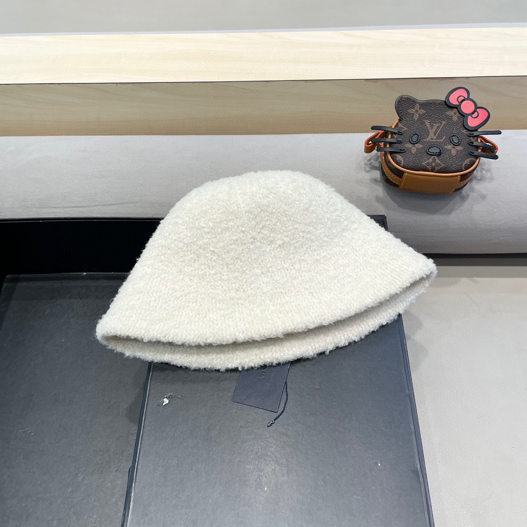 普拉达Prada韩版羊羔毛绒加厚保暖渔夫帽子女百搭气质复古休闲秋冬季高级盆帽