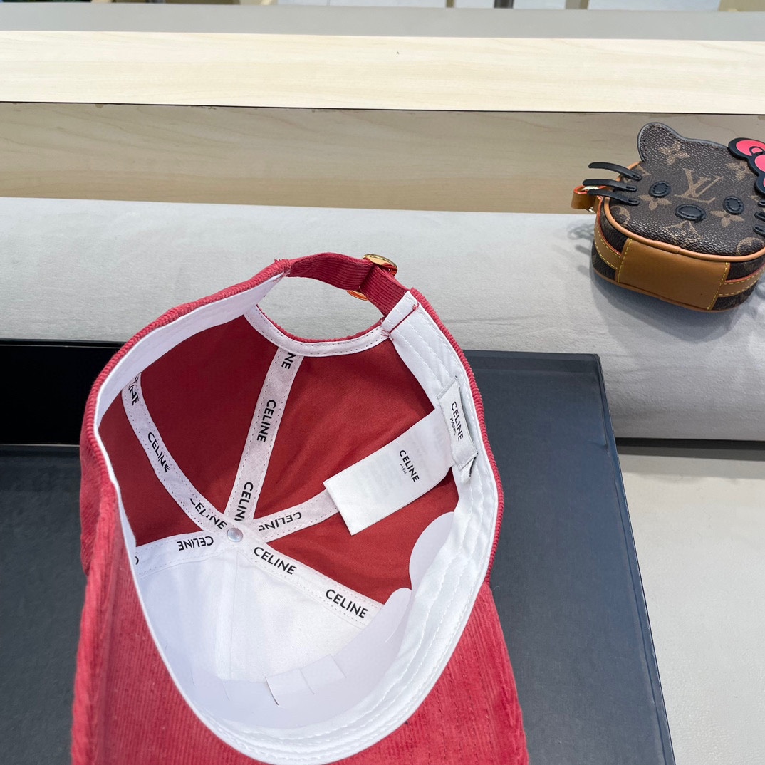 CELINE 塞琳 新款 🆕 棒球帽 🧢 原单棒球帽 🧢原版1.1复刻 （对比 🆚 市场通货 logo比