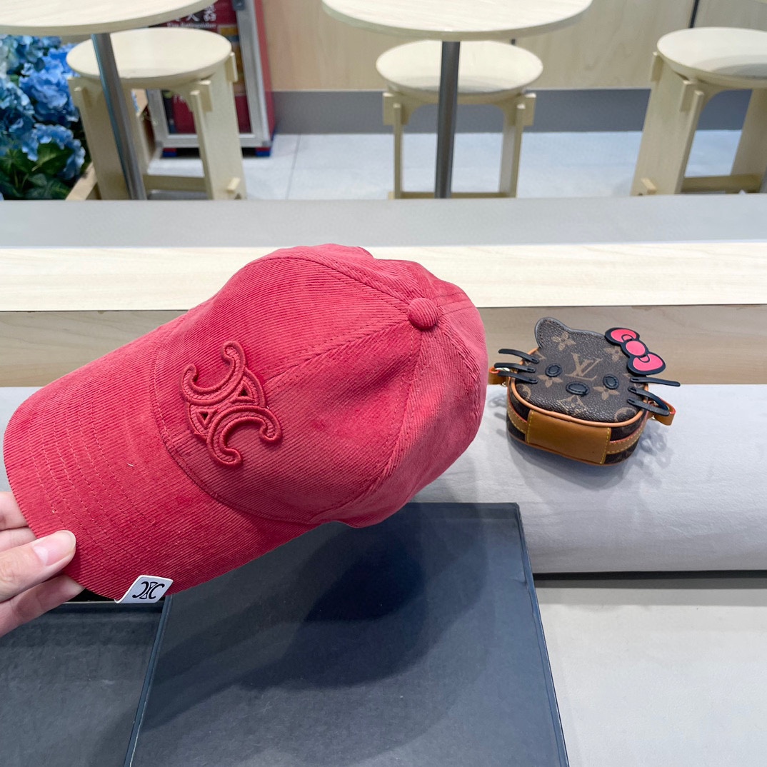 CELINE 塞琳 新款 🆕 棒球帽 🧢 原单棒球帽 🧢原版1.1复刻 （对比 🆚 市场通货 logo比