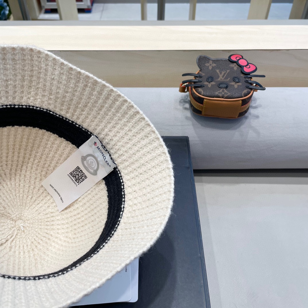 moncler秋冬渔夫帽织帽暖显脸小盆帽韩版拼色百搭帽子女针女保时尚毛线帽