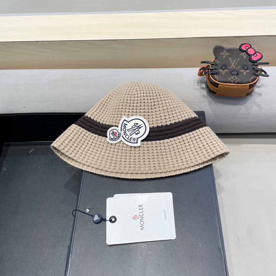 NO:365978,Moncler autumn and winter fisherman hat knitted hat warm face small basin hat Korean version color block versatile hat women needle women fashion wool hat fisherman hat baseball hat knit hat, hat, espadrilles, hatsmoncler秋冬渔夫帽织帽暖显脸小盆帽韩版拼色百搭帽子女针女保时尚毛线帽帽子渔夫帽棒球帽针织帽,帽子,espadrilles,hats,hat