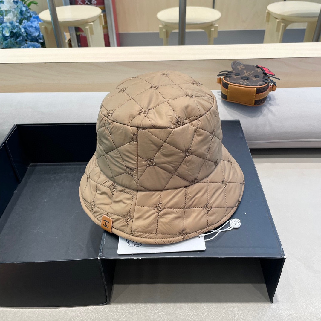 Chanel 超轻羽绒棉菱格渔夫帽保暖男女秋冬情侣时尚显脸小盆帽韩版百搭帽