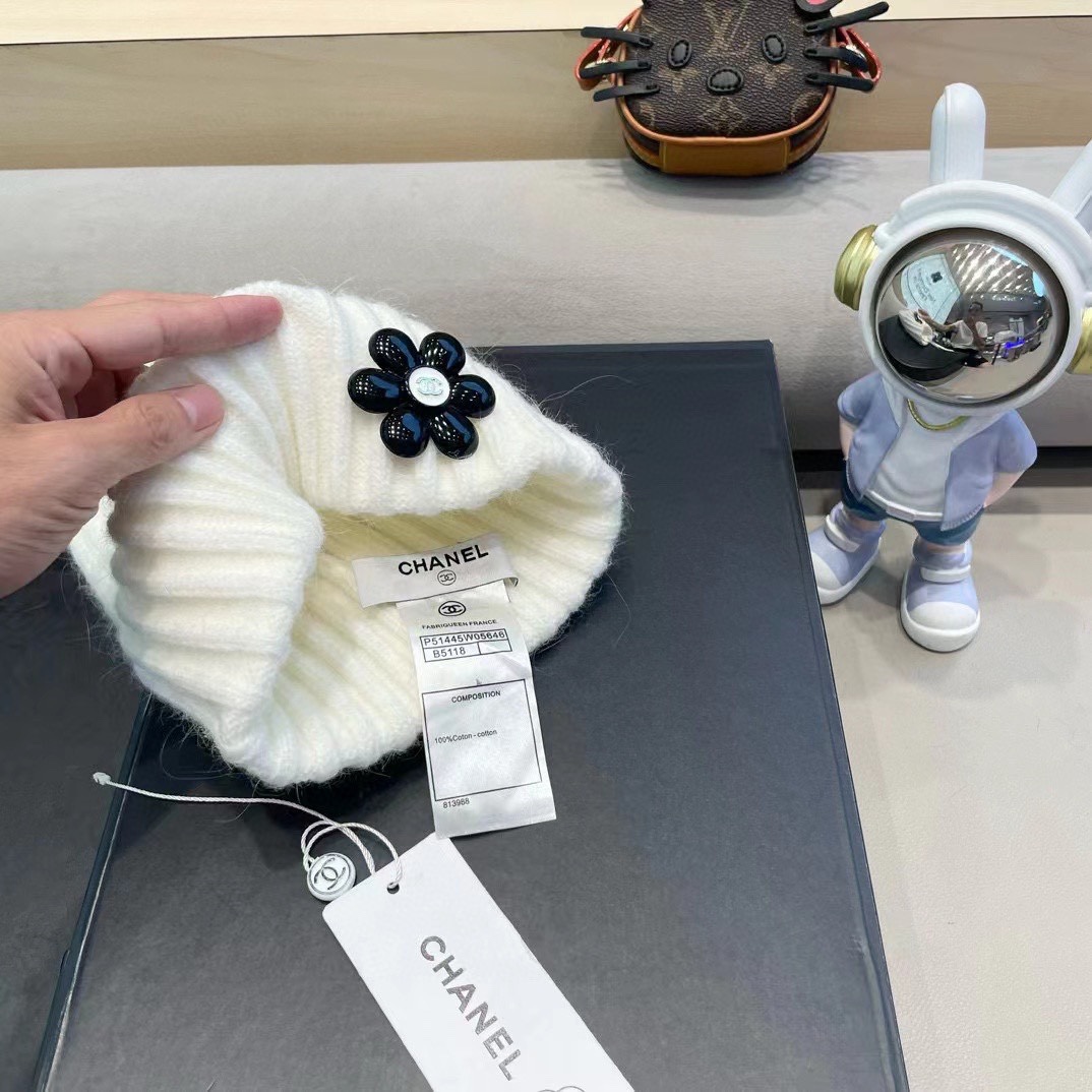 Chanel 韩国东大门代购秋冬ins潮兔毛保暖卷边针织帽休闲字母毛线帽