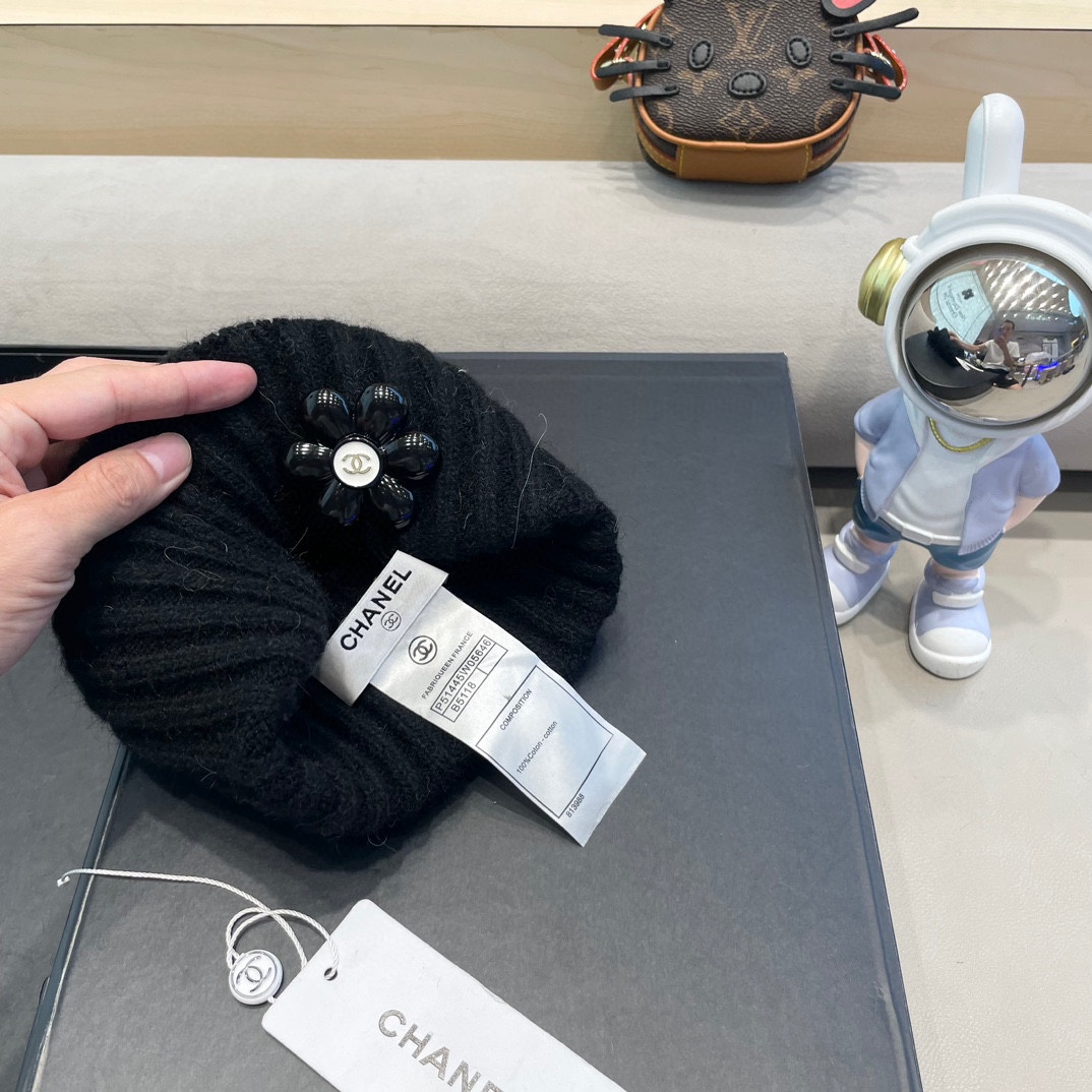 Chanel 韩国东大门代购秋冬ins潮兔毛保暖卷边针织帽休闲字母毛线帽