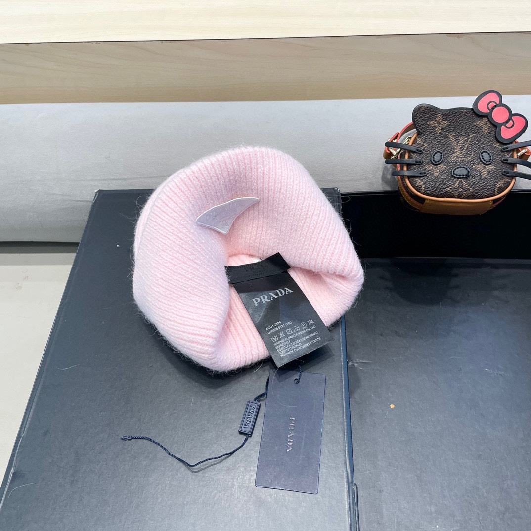 【PRADA普拉达】2024秋冬新款针织毛线帽，大牌系列，轻奢感满满.冬天出街必备