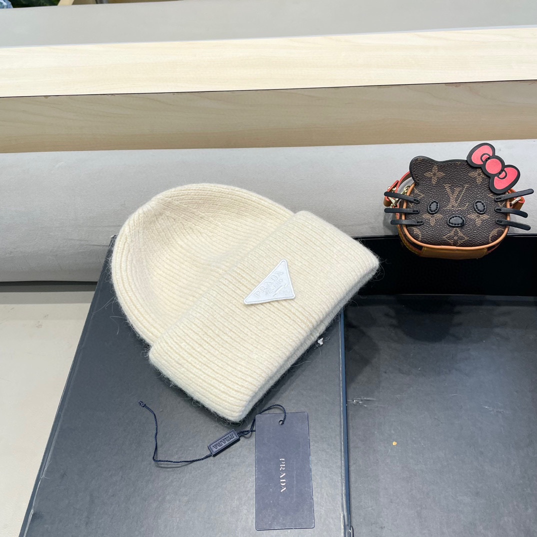 【PRADA普拉达】2024秋冬新款针织毛线帽，大牌系列，轻奢感满满.冬天出街必备