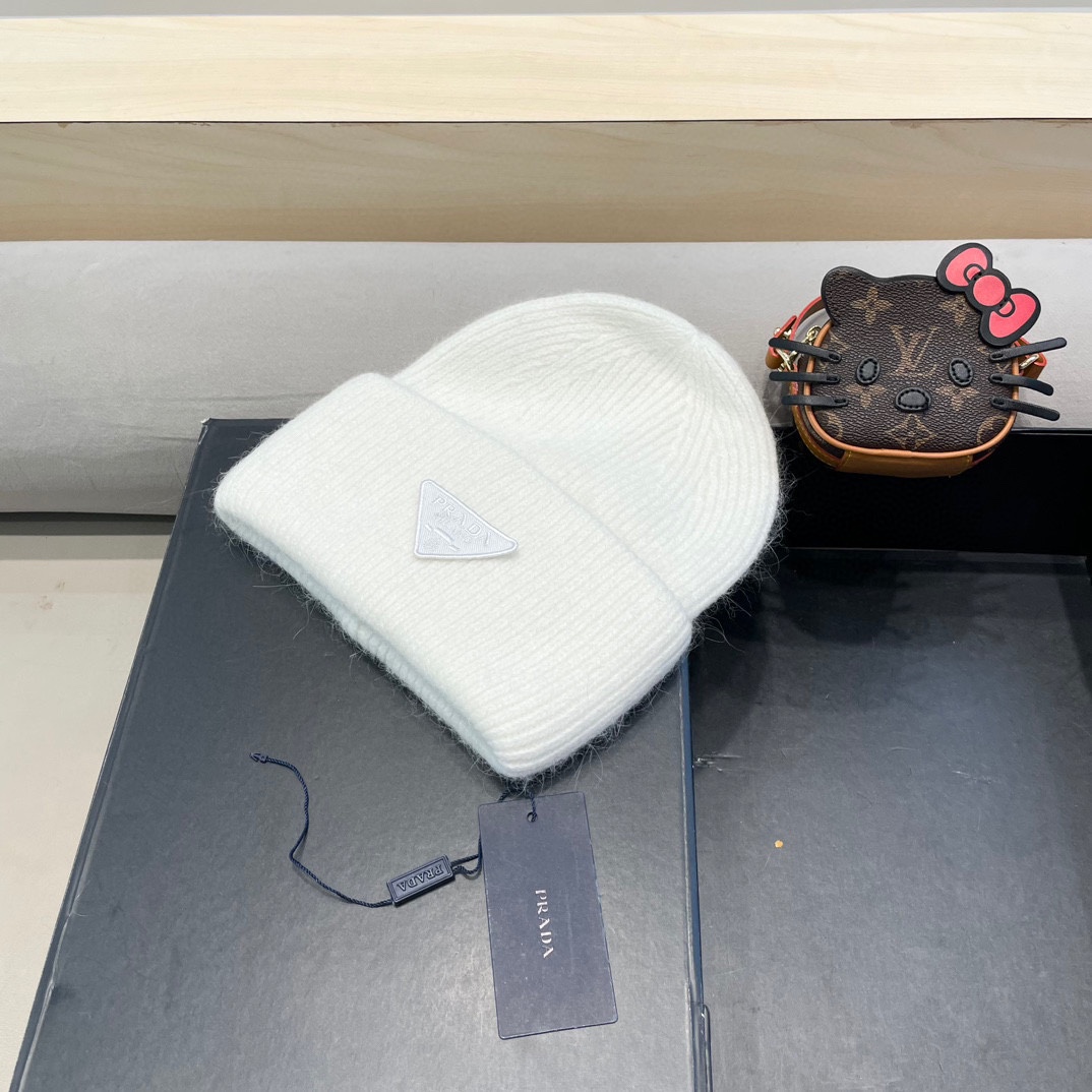 【PRADA普拉达】2024秋冬新款针织毛线帽，大牌系列，轻奢感满满.冬天出街必备