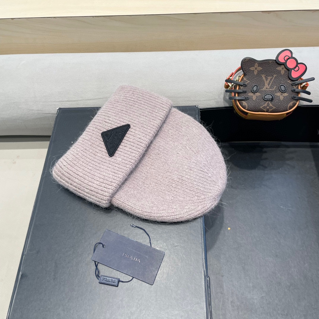 【PRADA普拉达】2024秋冬新款针织毛线帽，大牌系列，轻奢感满满.冬天出街必备
