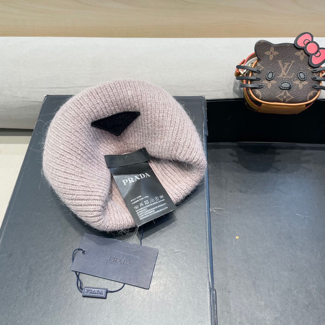 【PRADA普拉达】2024秋冬新款针织毛线帽，大牌系列，轻奢感满满.冬天出街必备