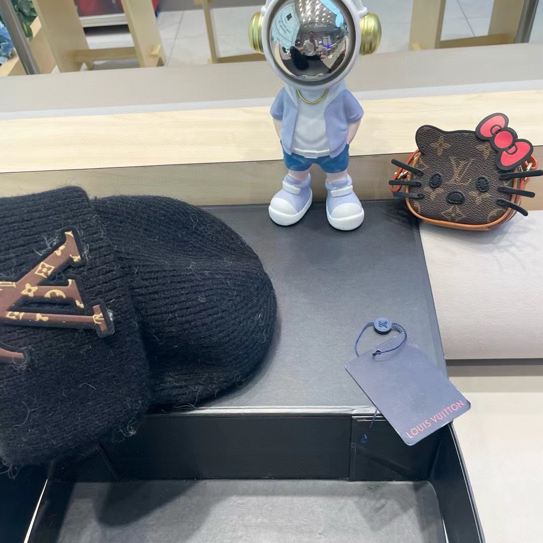 lv路易威登兔毛粗线针织帽女秋冬2024新款毛线帽大头围针织帽男款白色冷帽子