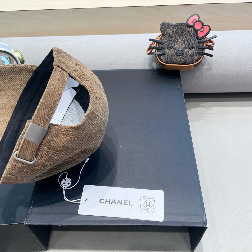 CHANEL香奈儿新款简约刺绣logo棒球帽新款出货大牌款超好搭配赶紧入手！