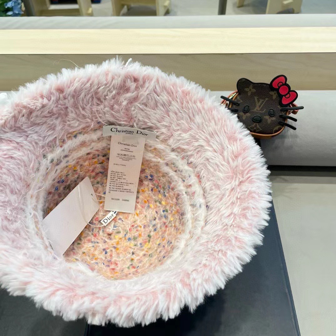 Dior网红毛绒加厚渔夫帽女百搭韩版秋冬盆帽保暖时尚彩色水桶帽显脸小