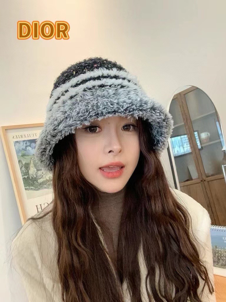 Dior网红毛绒加厚渔夫帽女百搭韩版秋冬盆帽保暖时尚彩色水桶帽显脸小
