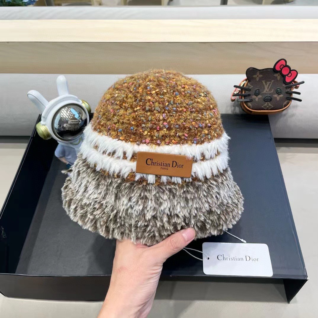 Dior网红毛绒加厚渔夫帽女百搭韩版秋冬盆帽保暖时尚彩色水桶帽显脸小