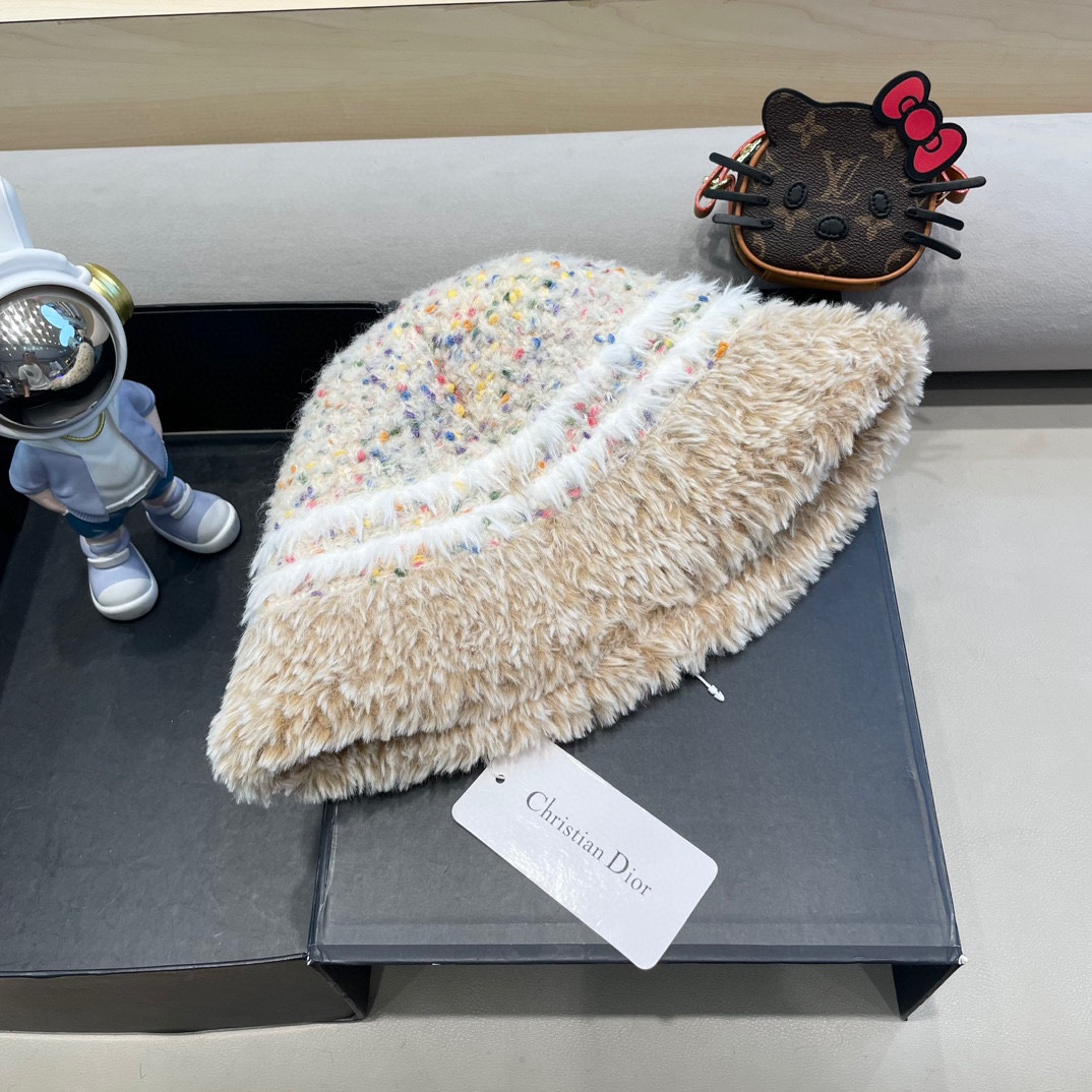 Dior网红毛绒加厚渔夫帽女百搭韩版秋冬盆帽保暖时尚彩色水桶帽显脸小