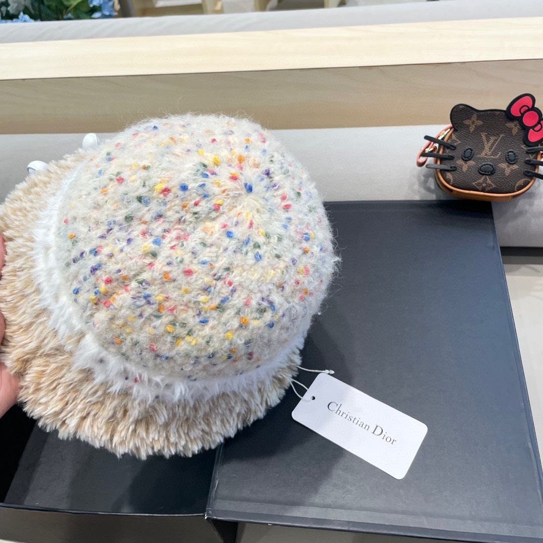 Dior网红毛绒加厚渔夫帽女百搭韩版秋冬盆帽保暖时尚彩色水桶帽显脸小