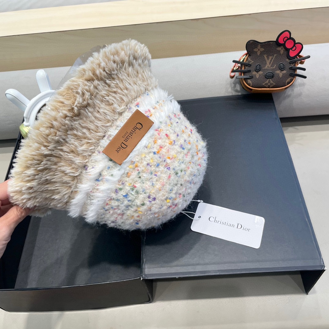 Dior网红毛绒加厚渔夫帽女百搭韩版秋冬盆帽保暖时尚彩色水桶帽显脸小