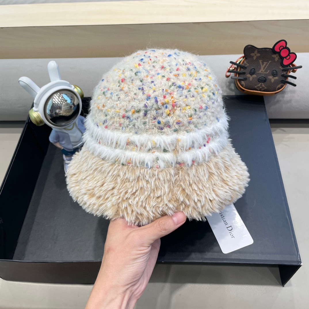 Dior网红毛绒加厚渔夫帽女百搭韩版秋冬盆帽保暖时尚彩色水桶帽显脸小
