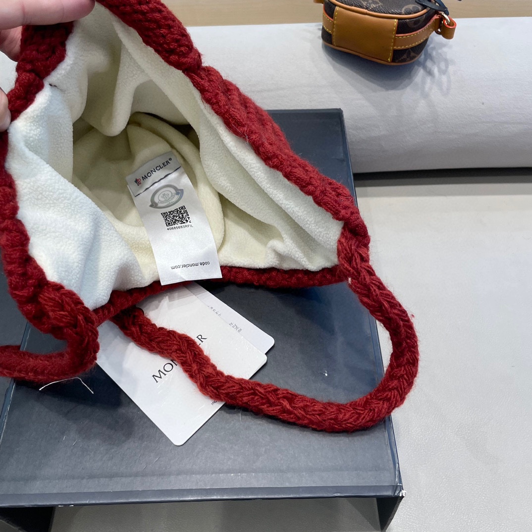 moncler雷锋帽子女秋冬季骑行韩版百搭显脸小休闲贴布保暖绑带护耳毛线帽