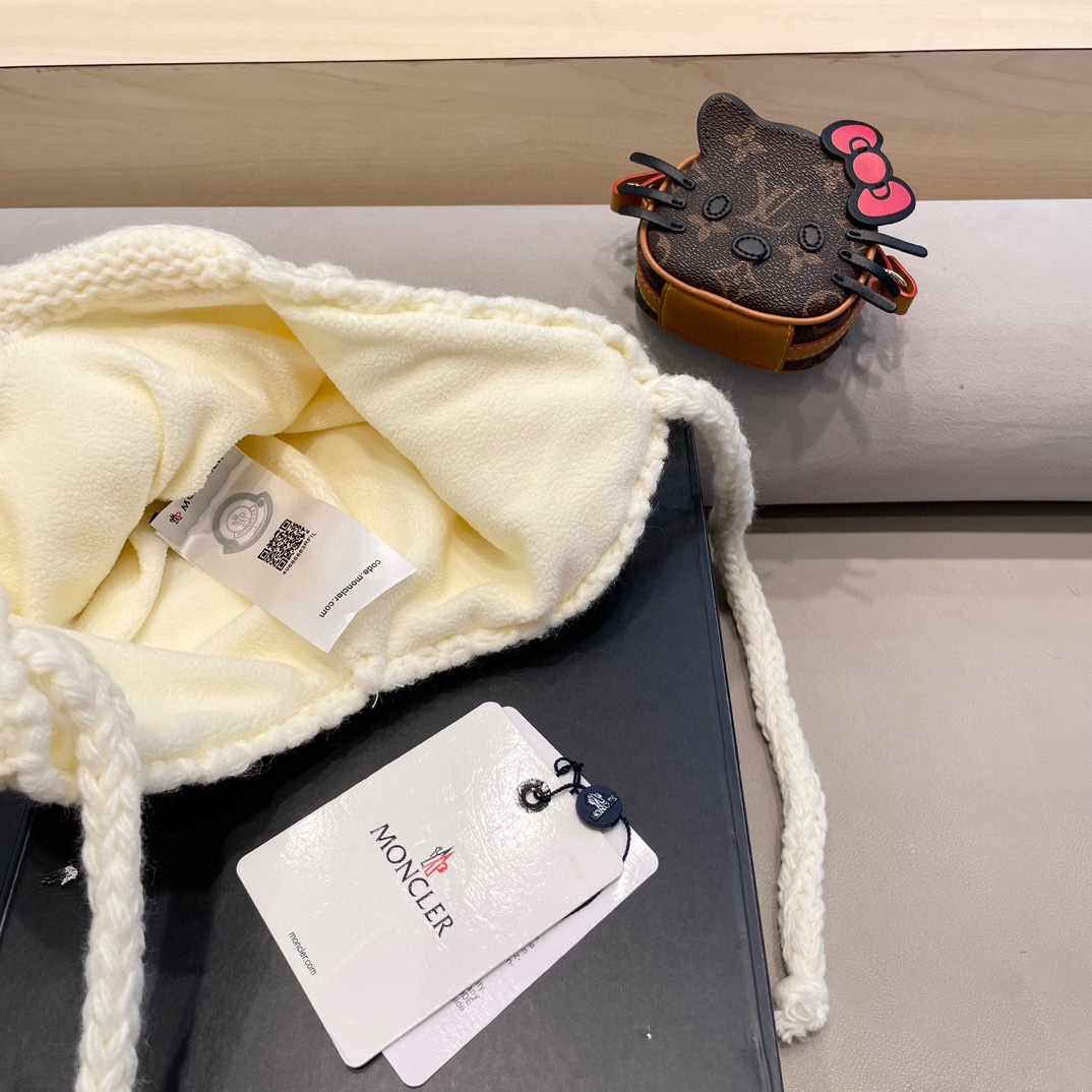 moncler雷锋帽子女秋冬季骑行韩版百搭显脸小休闲贴布保暖绑带护耳毛线帽