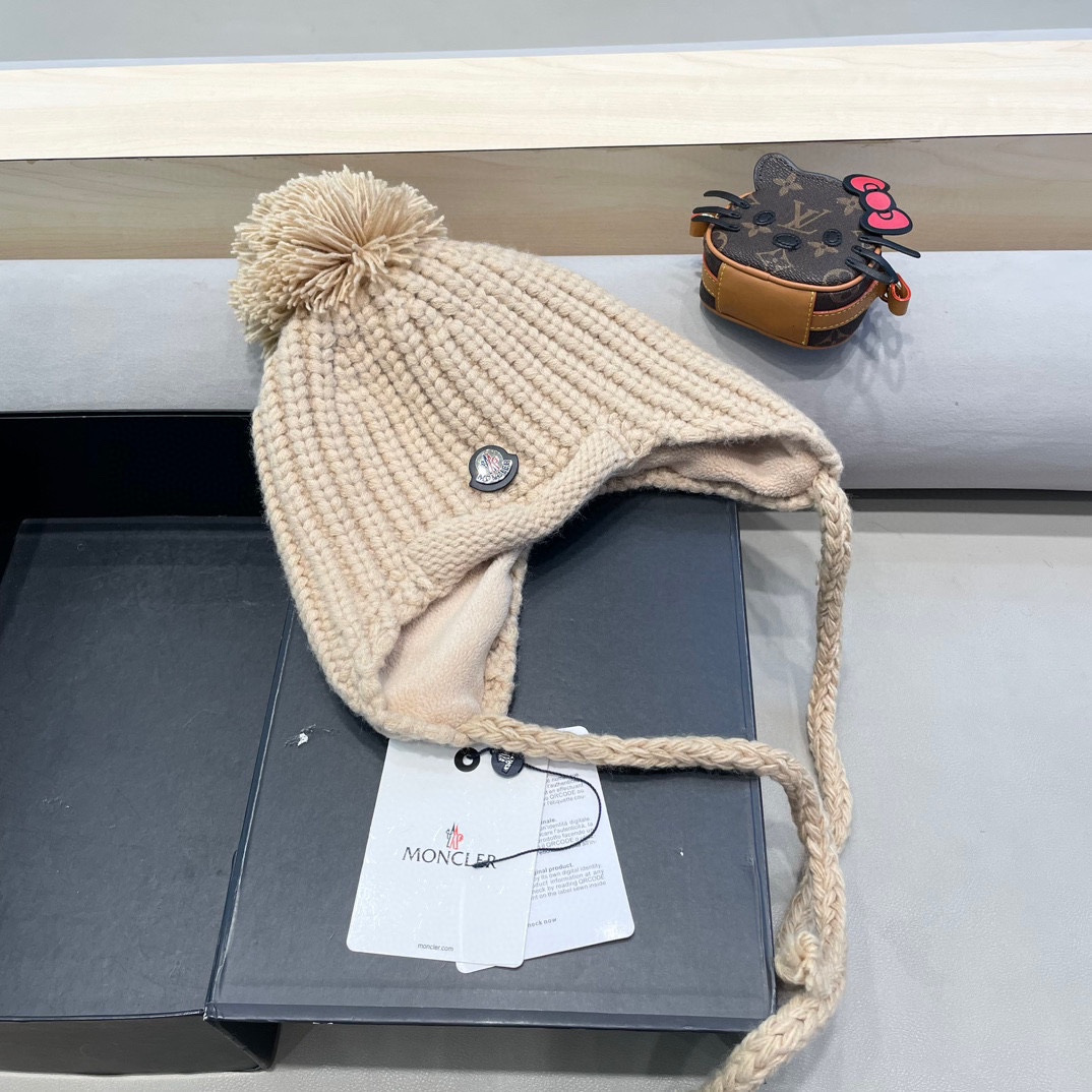 moncler雷锋帽子女秋冬季骑行韩版百搭显脸小休闲贴布保暖绑带护耳毛线帽