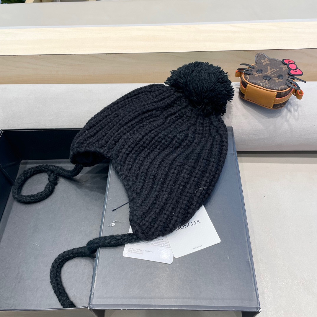moncler雷锋帽子女秋冬季骑行韩版百搭显脸小休闲贴布保暖绑带护耳毛线帽