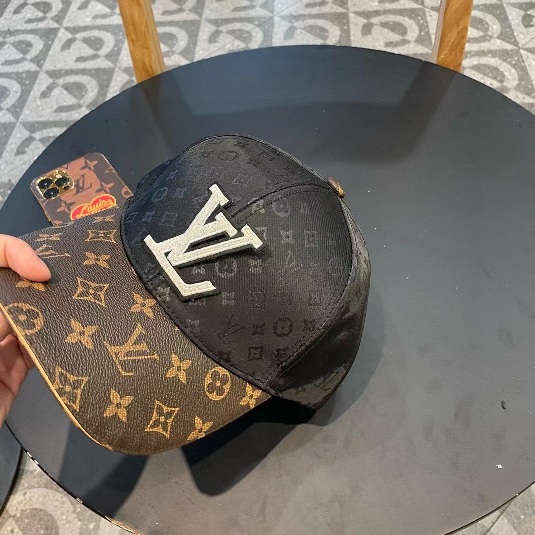   新款出货LV(路易威登)新款原单棒球帽专柜11开模订制，精细刺绣！质量超赞，基础头围56，贴片可调节