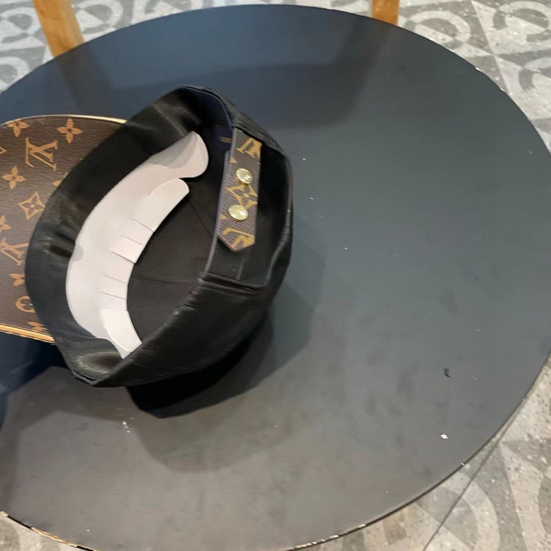   新款出货LV(路易威登)新款原单棒球帽专柜11开模订制，精细刺绣！质量超赞，基础头围56，贴片可调节