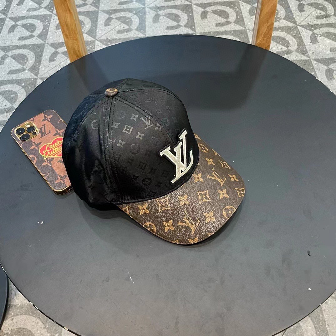   新款出货LV(路易威登)新款原单棒球帽专柜11开模订制，精细刺绣！质量超赞，基础头围56，贴片可调节