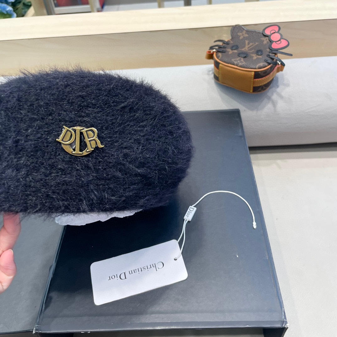 Dior迪奥贝雷帽子女秋冬日系显脸小画家帽潮2024新款冬季大头围黑色报童帽