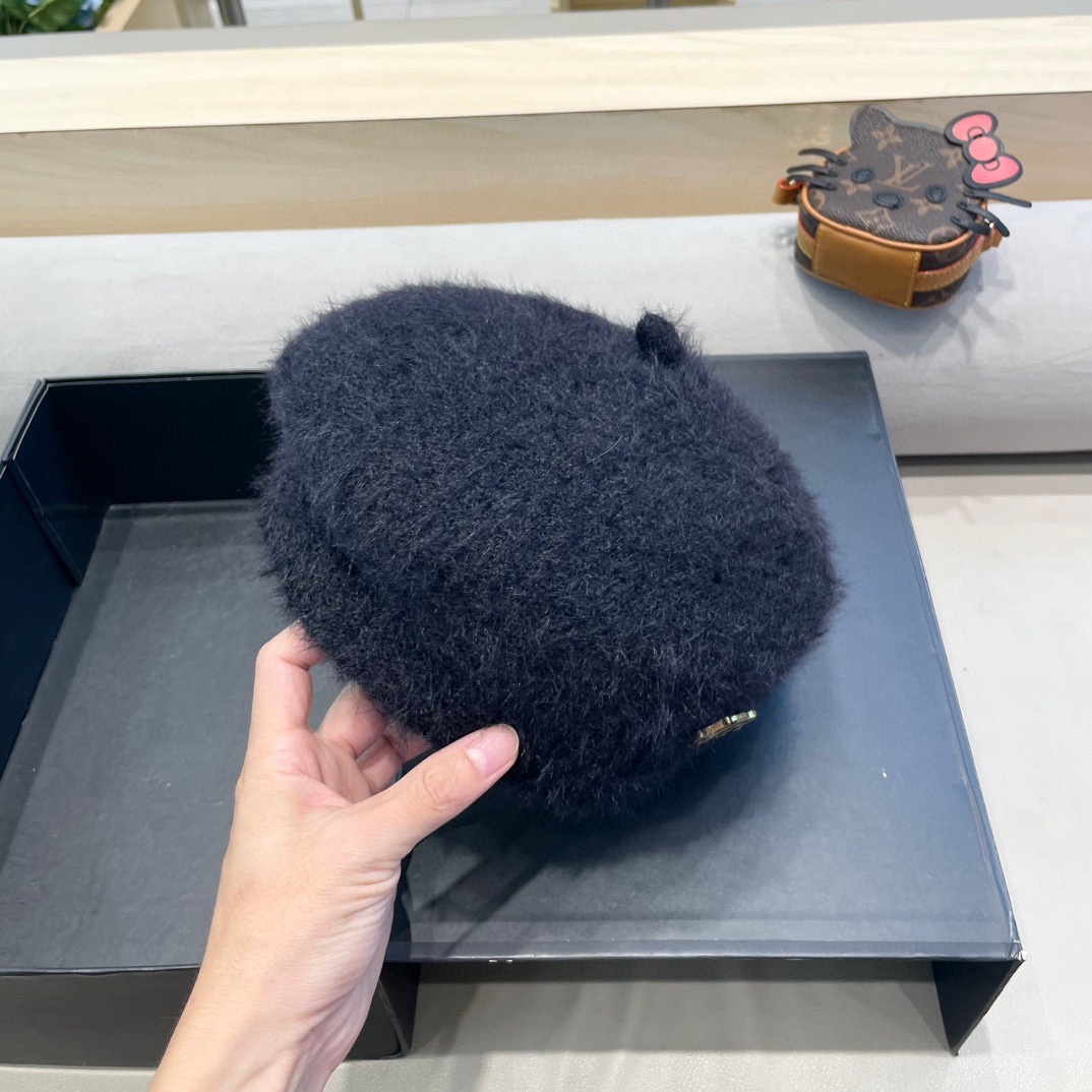 Dior迪奥贝雷帽子女秋冬日系显脸小画家帽潮2024新款冬季大头围黑色报童帽