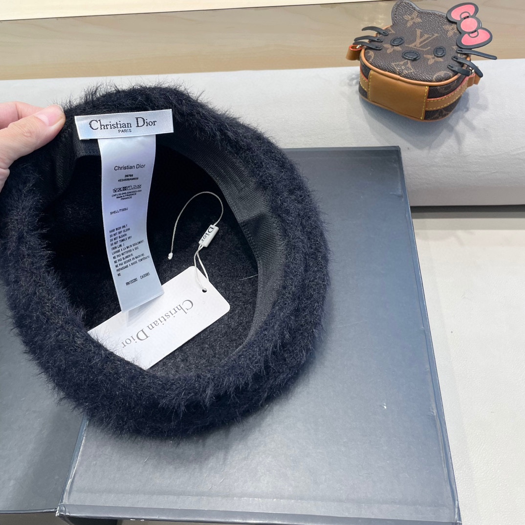 Dior迪奥贝雷帽子女秋冬日系显脸小画家帽潮2024新款冬季大头围黑色报童帽