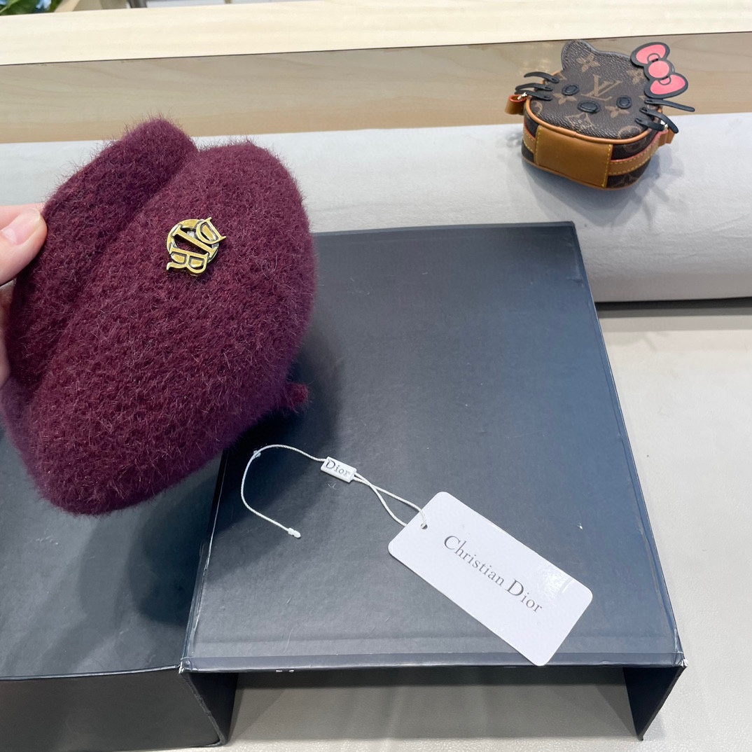 Dior迪奥贝雷帽子女秋冬日系显脸小画家帽潮2024新款冬季大头围黑色报童帽