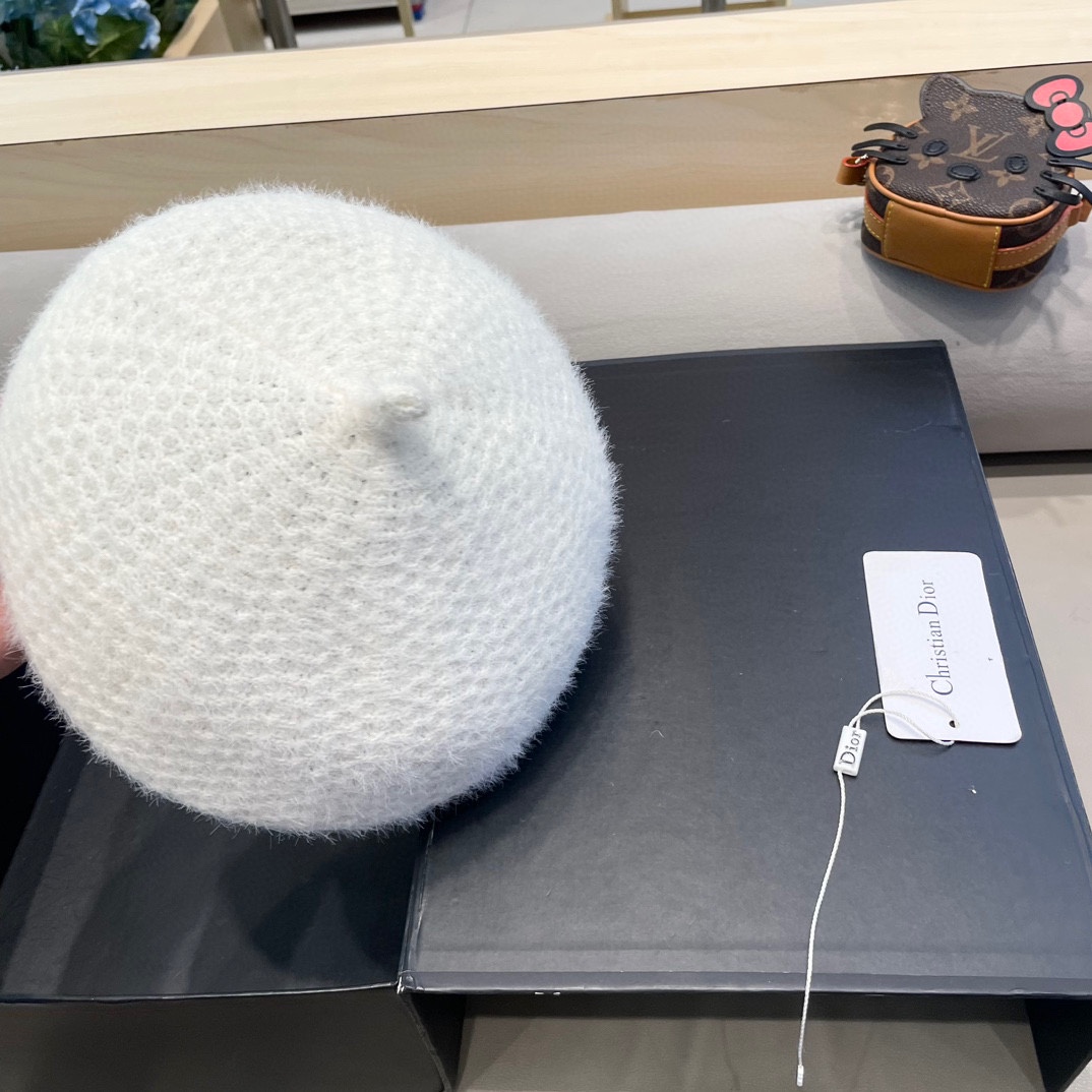 Dior迪奥贝雷帽子女秋冬日系显脸小画家帽潮2024新款冬季大头围黑色报童帽