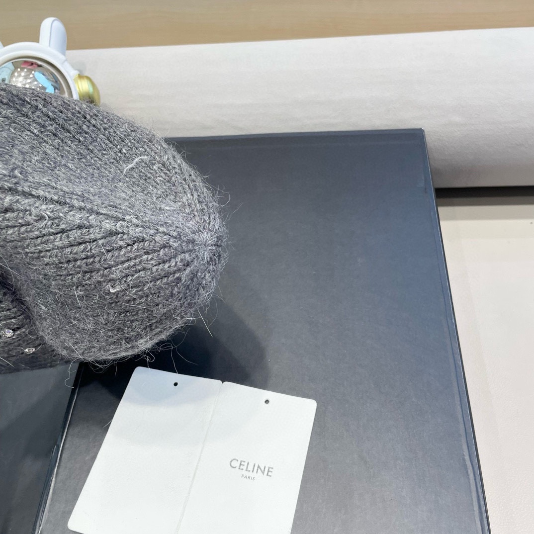 celine塞琳重工水钻珍珠兔毛毛线帽冬季粉色保暖针织帽滑雪护耳帽女包头冷帽