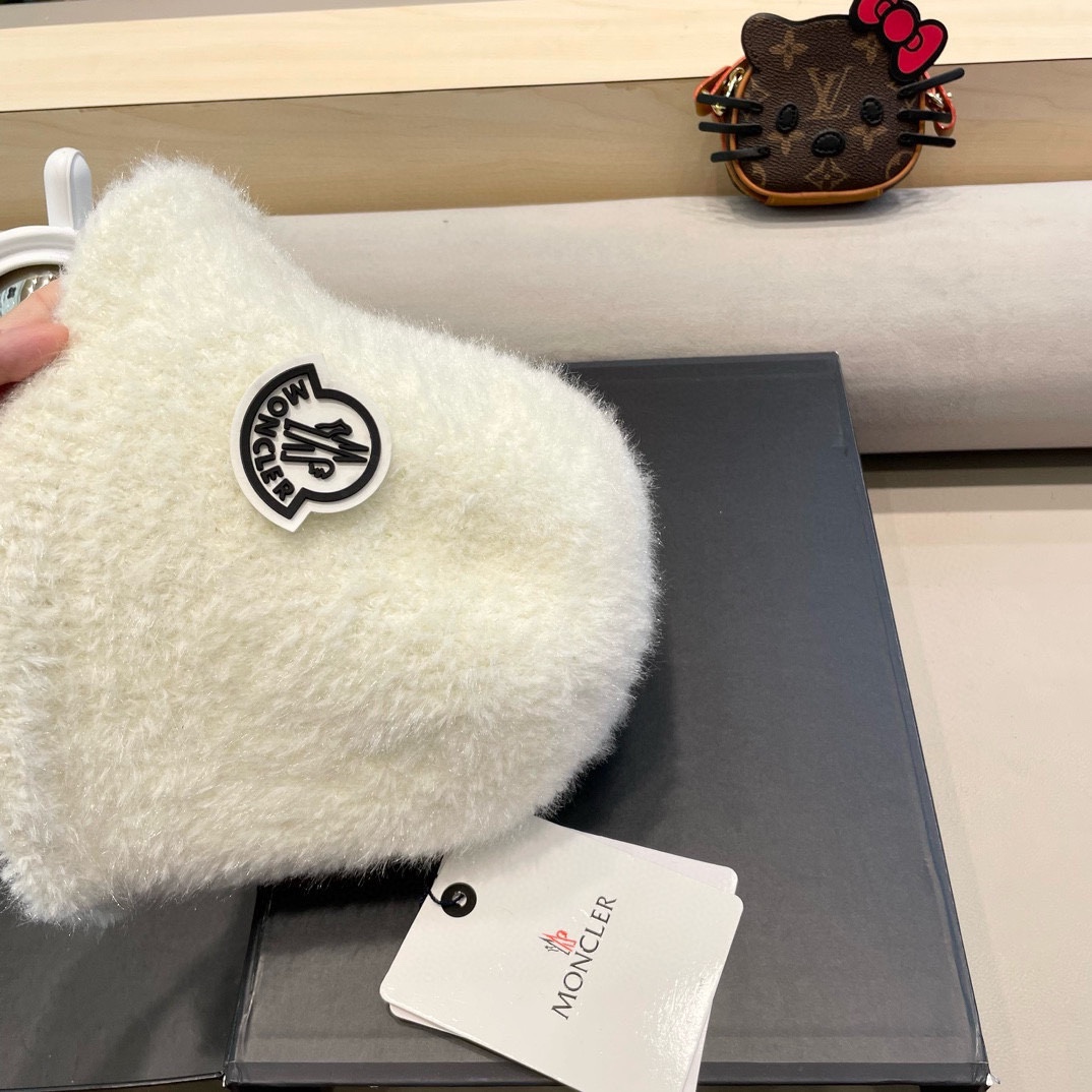 moncler韩版兔毛保暖渔夫帽女秋冬光板休闲防寒盆帽时尚简约毛绒水桶帽子