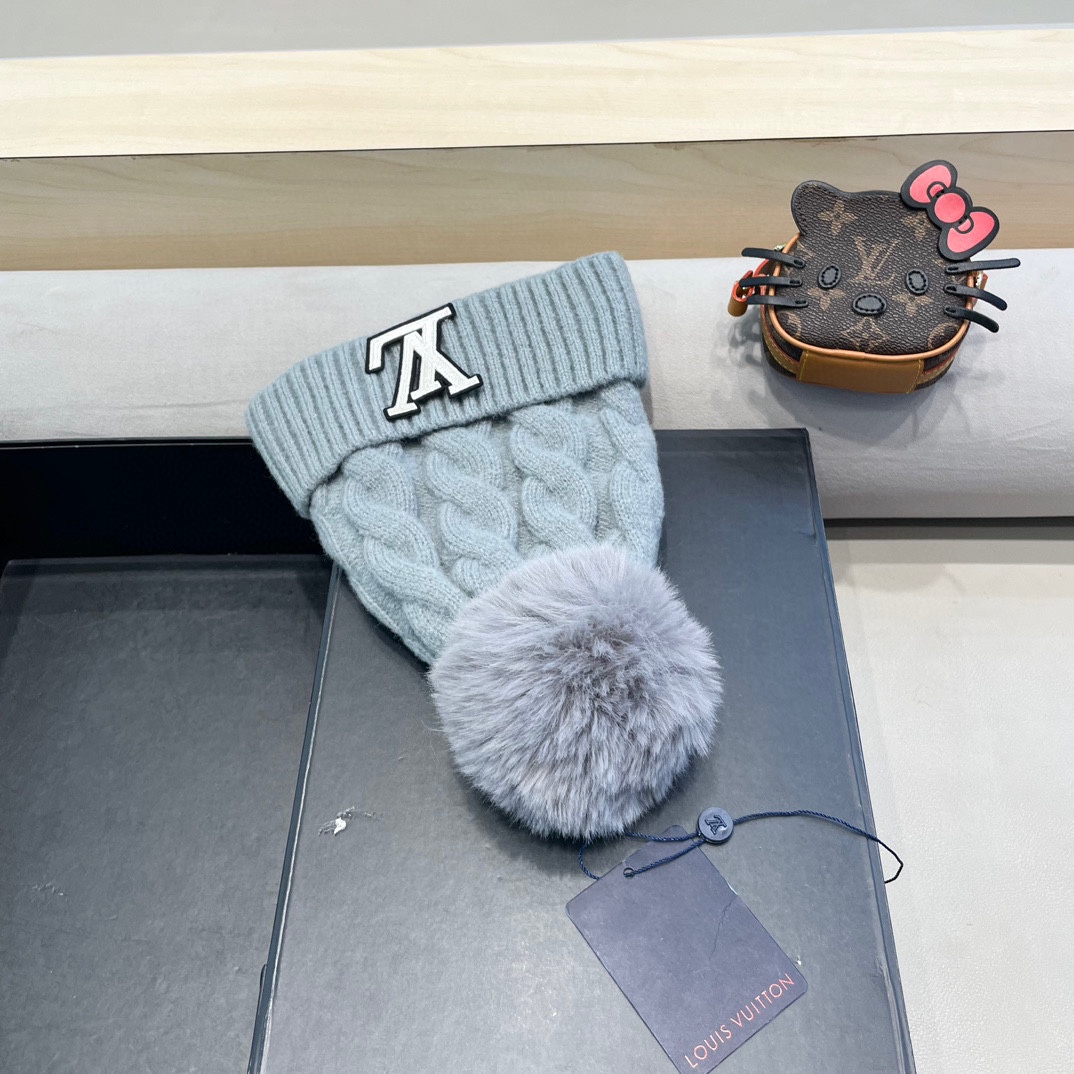 罗路易威登帽子女秋冬季韩版ins网红纯色麻花毛线帽加绒保暖针织帽护耳百搭